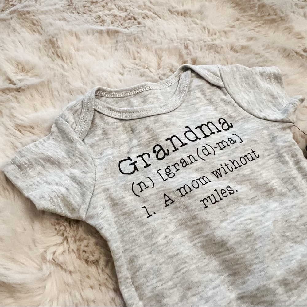 Baby short sleeve onesie, Grandma graphic tee